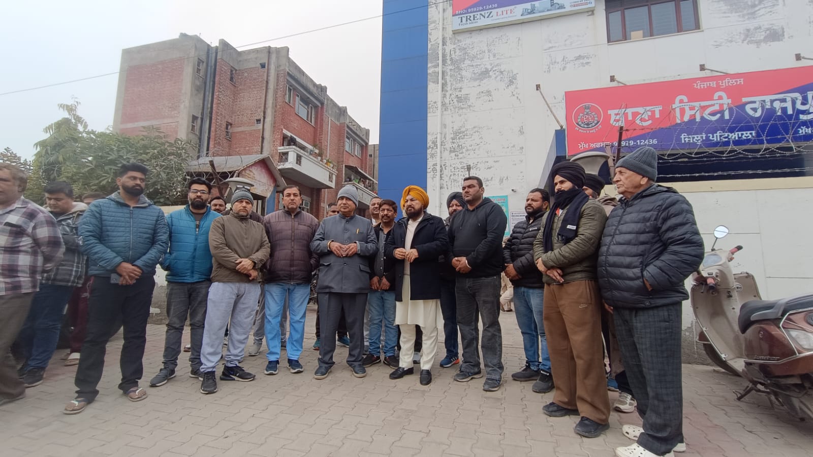 राजपुरा में दिनदहाड़े लाखों रुपए की चोरी